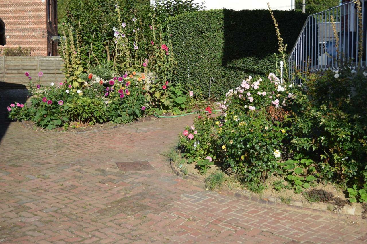 Le Beauvaisis Bed & Breakfast Esches Exterior photo